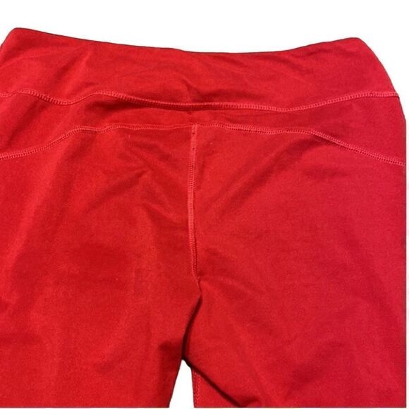 Fabletics Capri leggings  - Picture 4 of 5